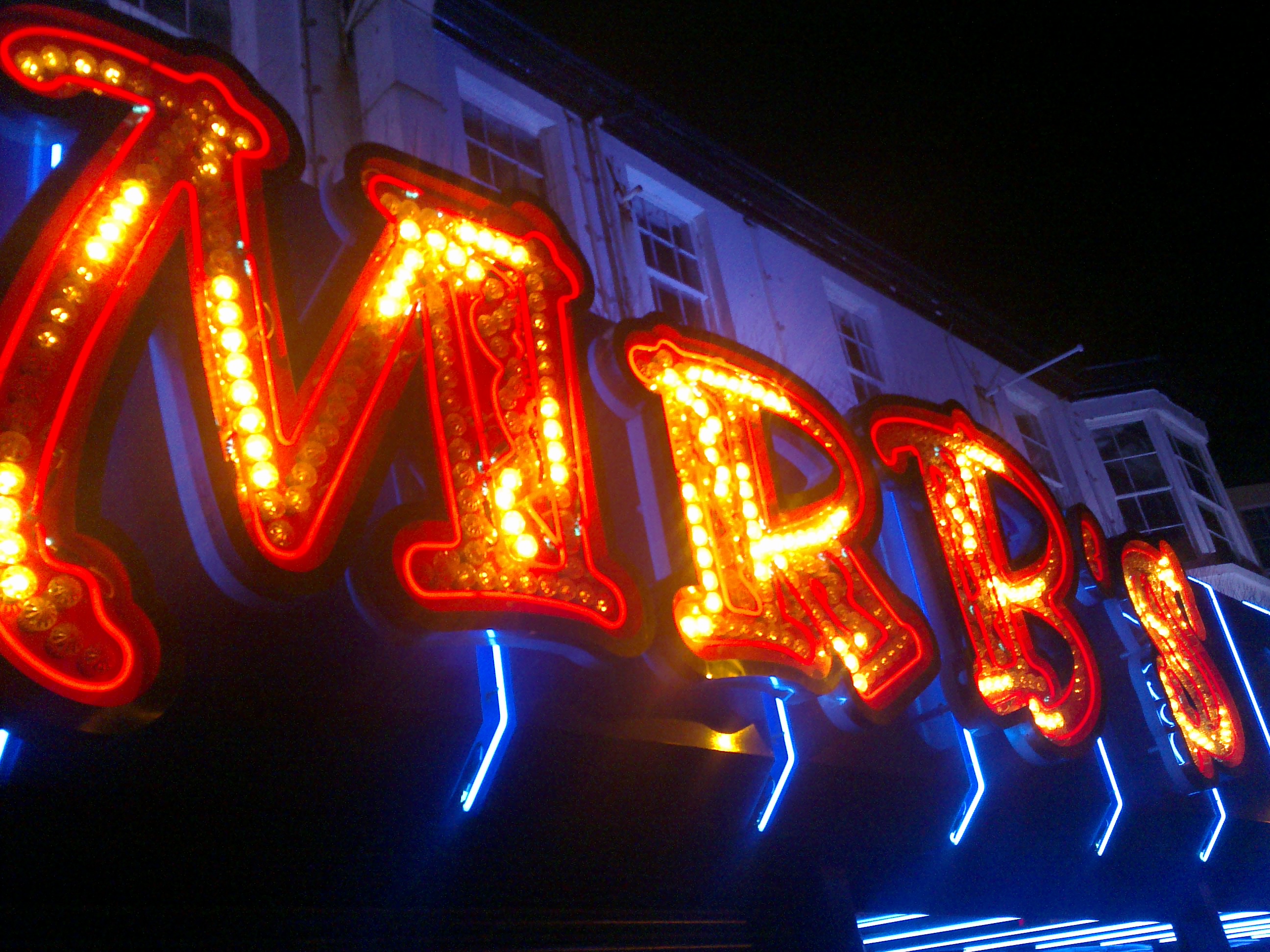 mr b's at night